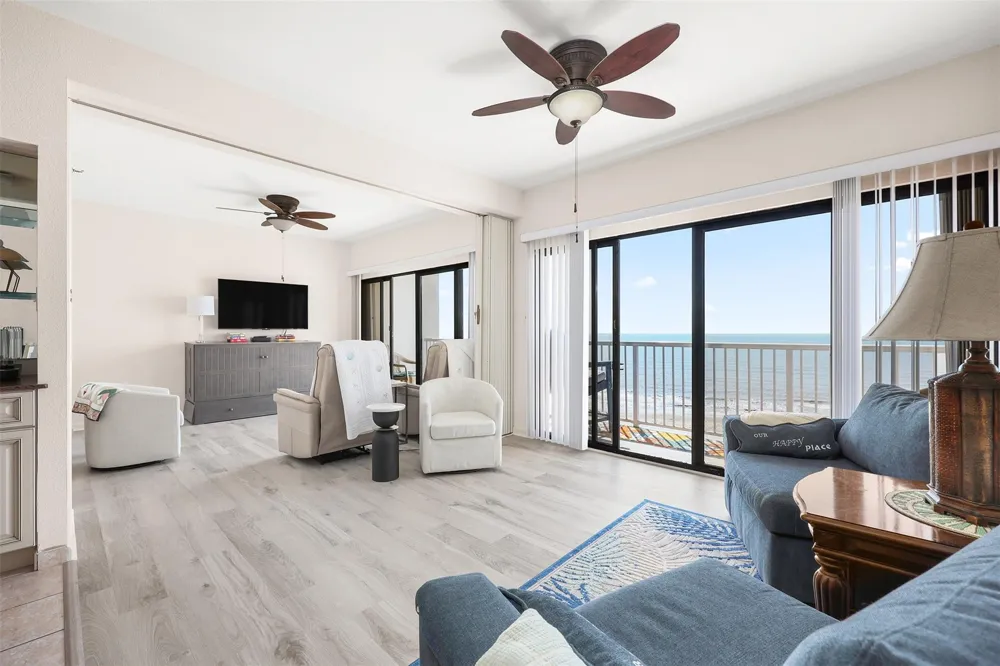 7700 Seawall Boulevard #611 Galveston, TX 77551