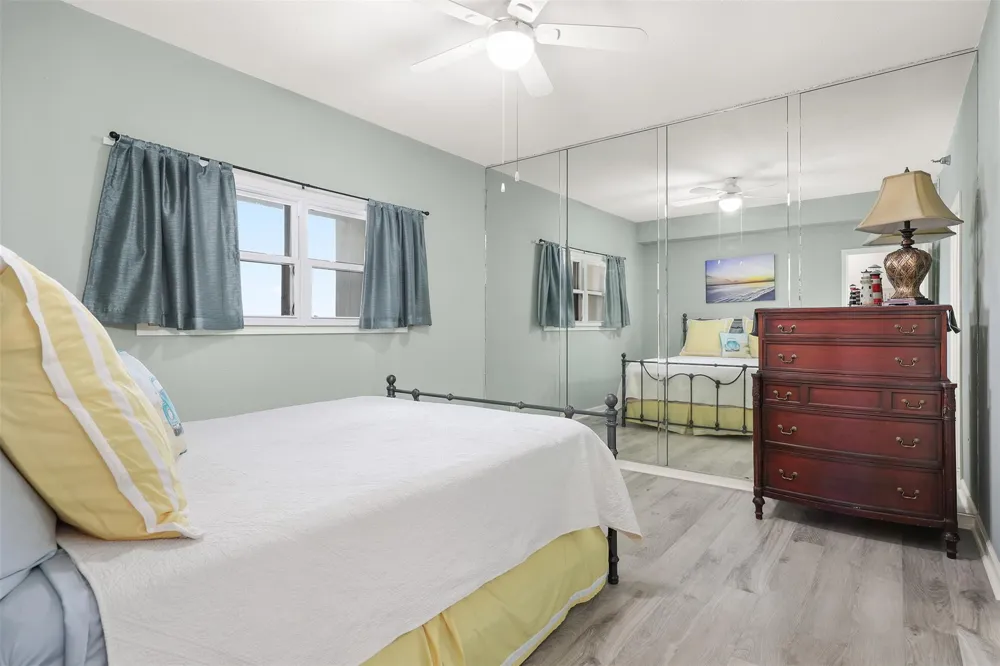 7700 Seawall Boulevard #611 Galveston, TX 77551