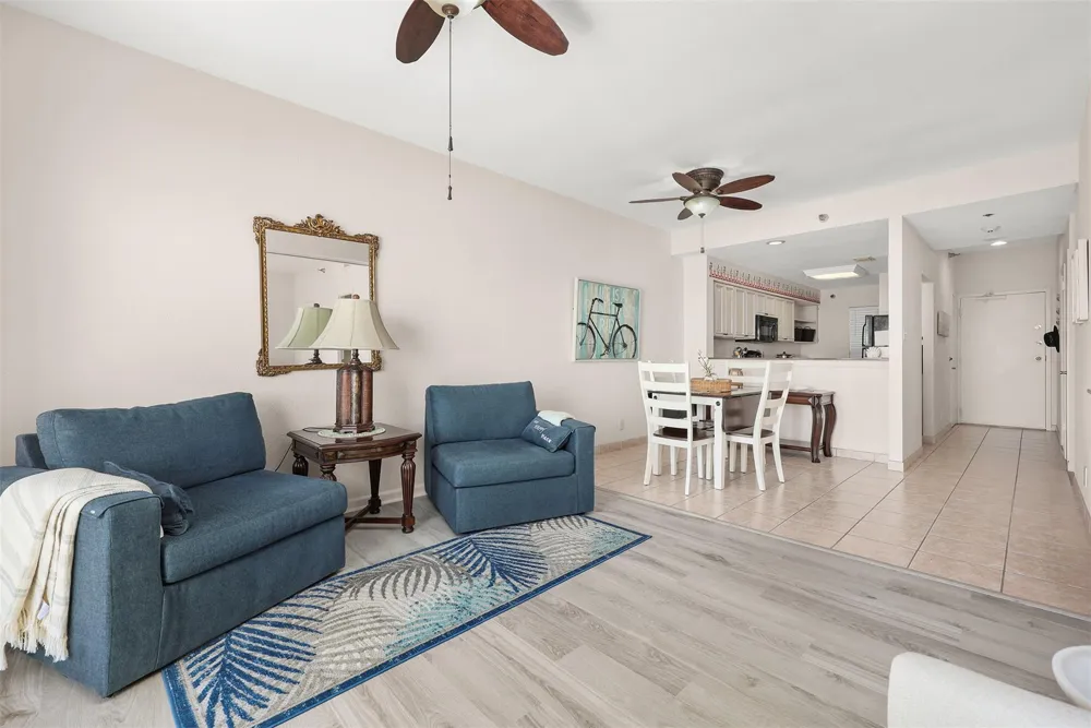 7700 Seawall Boulevard #611 Galveston, TX 77551