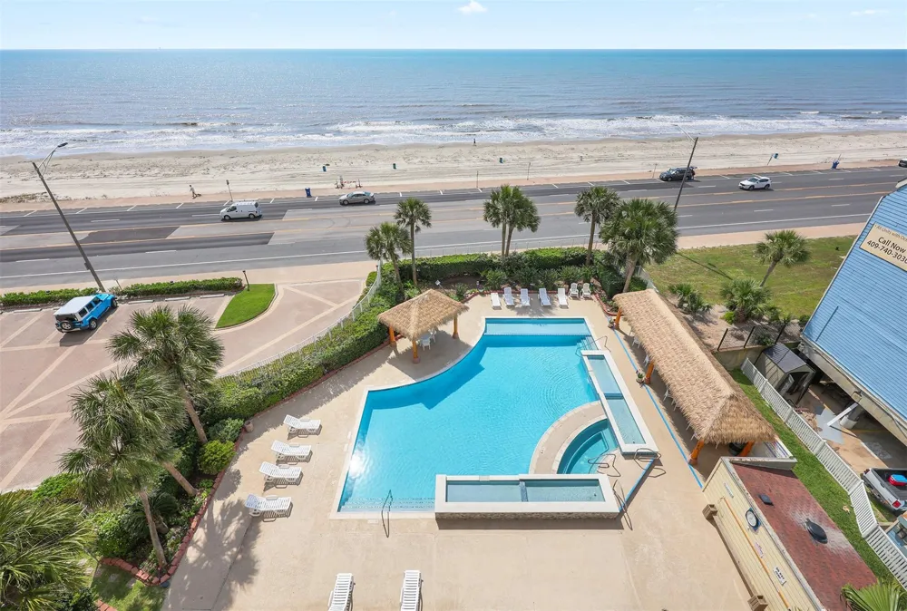 7700 Seawall Boulevard #611 Galveston, TX 77551