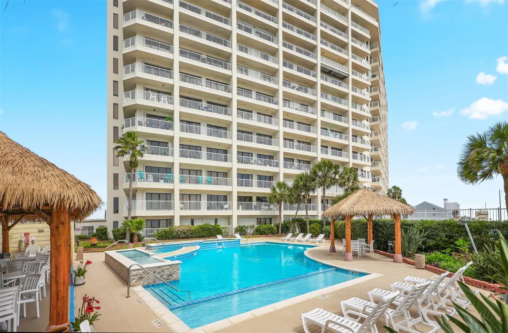 7700 Seawall Boulevard #611 Galveston, TX 77551
