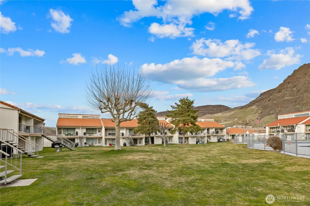 8903 Crescent Bar Road NW #172 Quincy, WA 98848