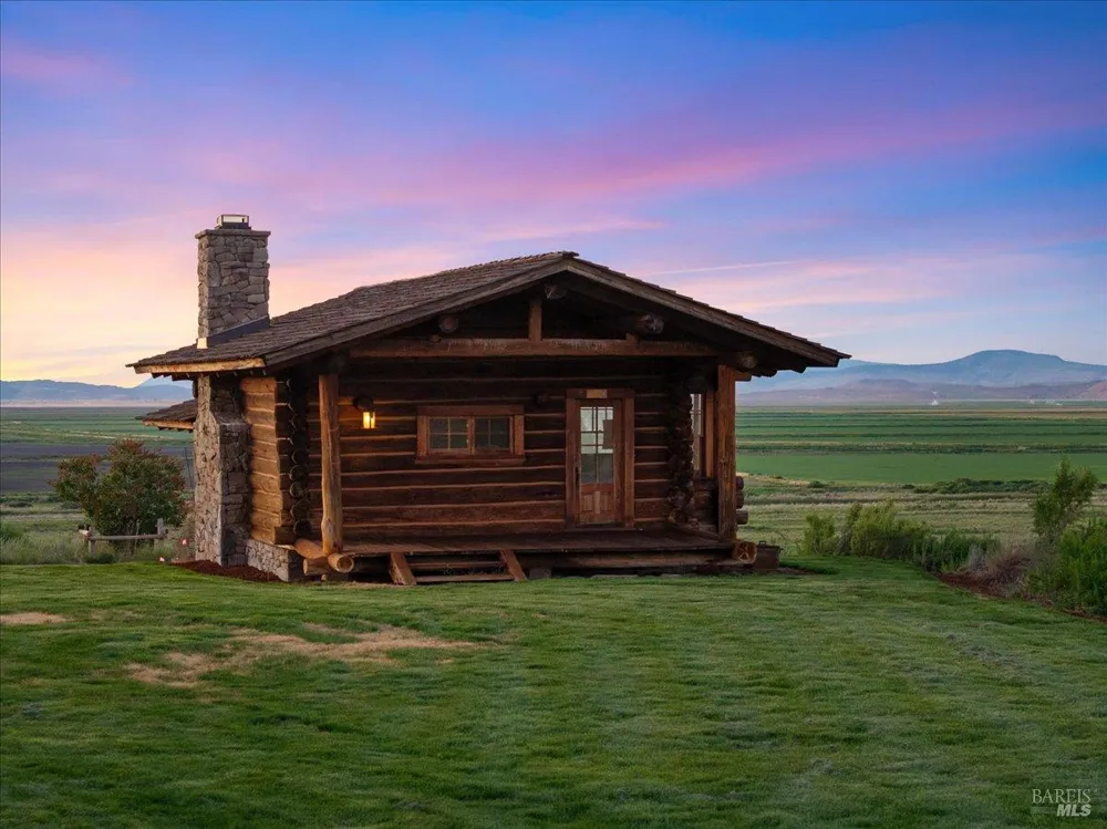3034 State Line Road Dorris, CA 96023