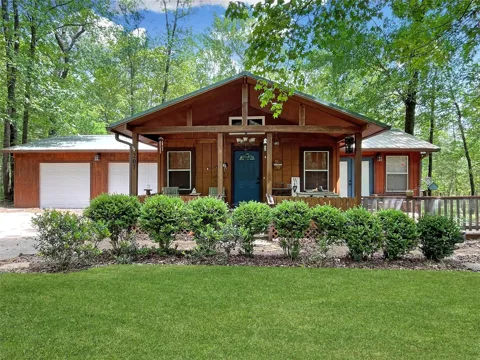 207 Arrowcrest Drive