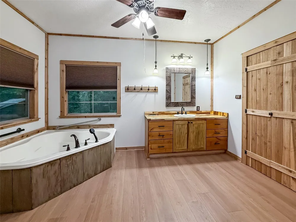207 Arrowcrest Drive Brookeland, TX 75931