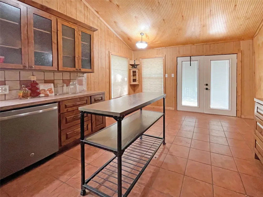 207 Arrowcrest Drive Brookeland, TX 75931