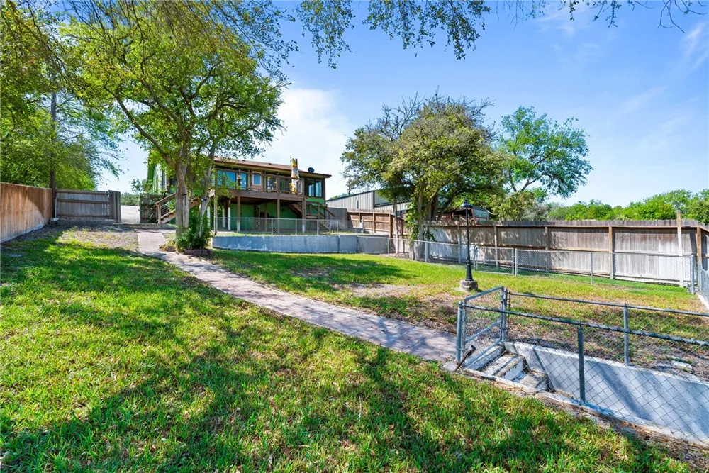 166 Cenesia Sandia, TX 78383