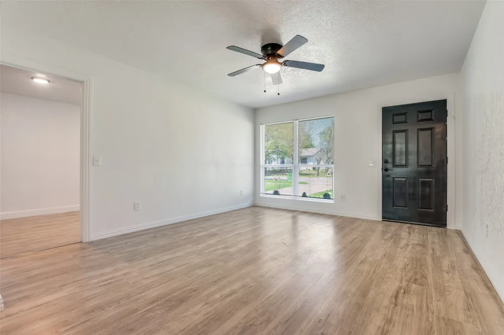 4625 Kyle Drive Balch Springs, TX 75180