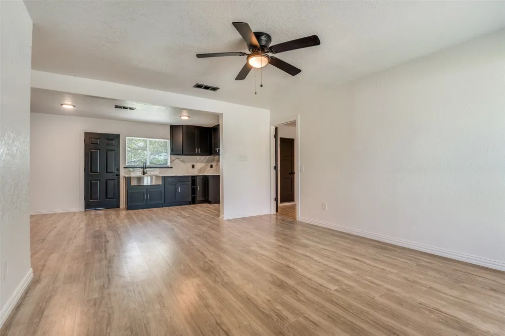 4625 Kyle Drive Balch Springs, TX 75180