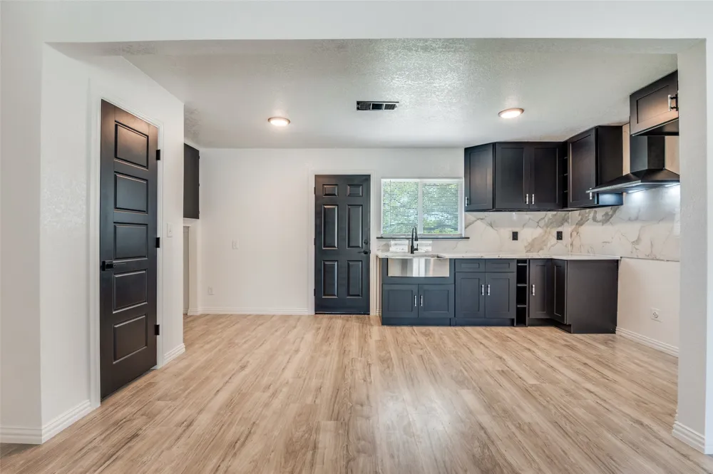 4625 Kyle Drive Balch Springs, TX 75180