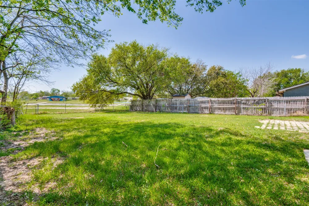 4625 Kyle Drive Balch Springs, TX 75180