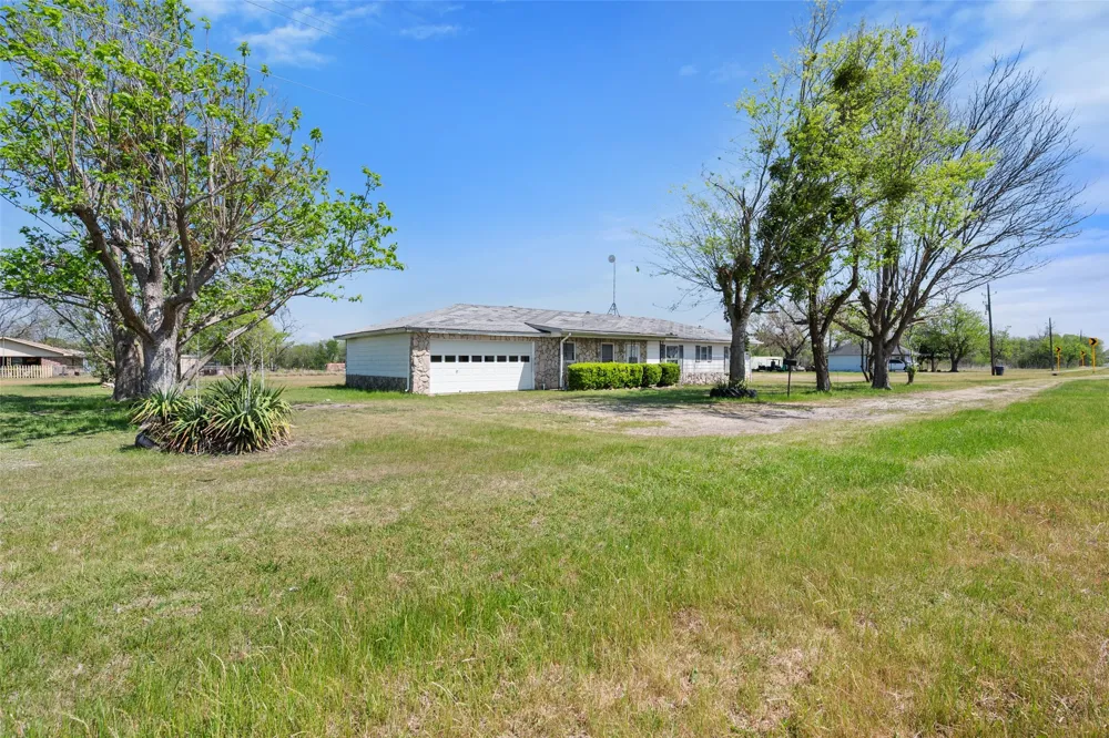 627 FM 633 Kerens, TX 75144