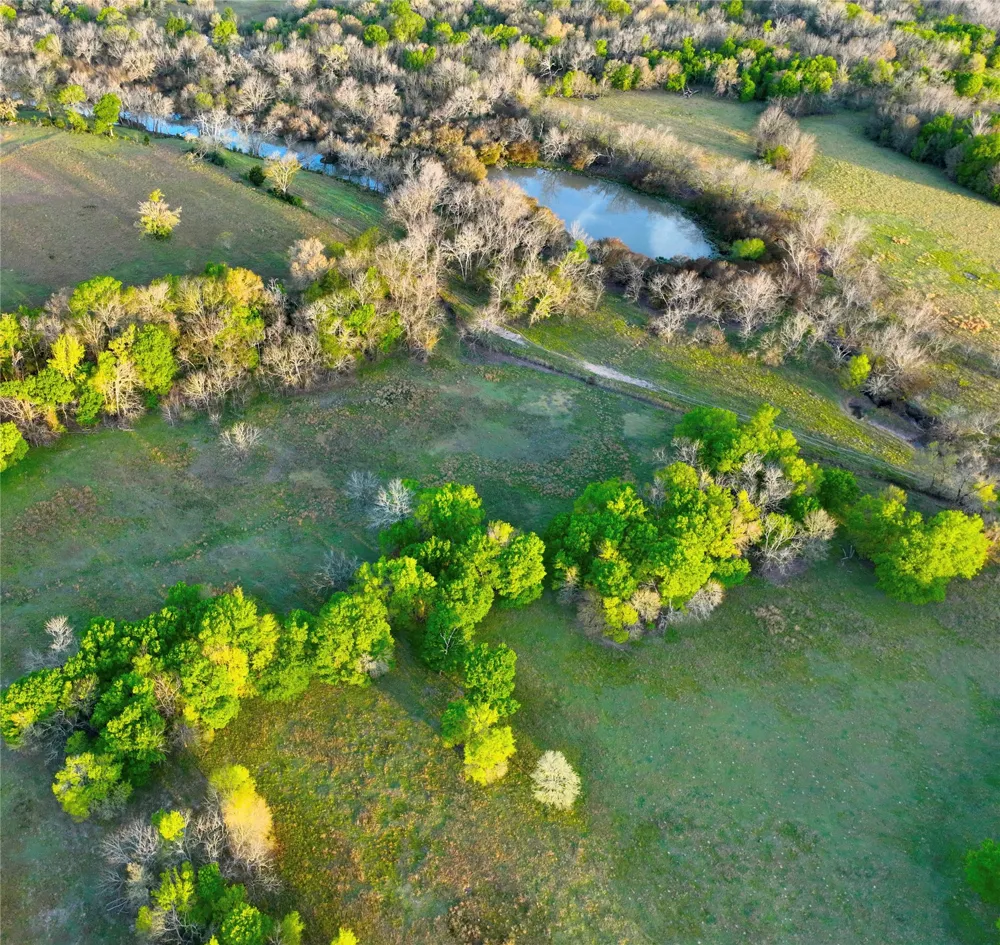 t.b.d. C.r. 386 Marquez, TX 77865
