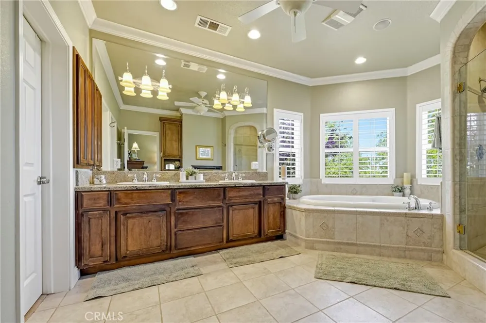 11126 Livingston Cressey Road Livingston, CA 95334
