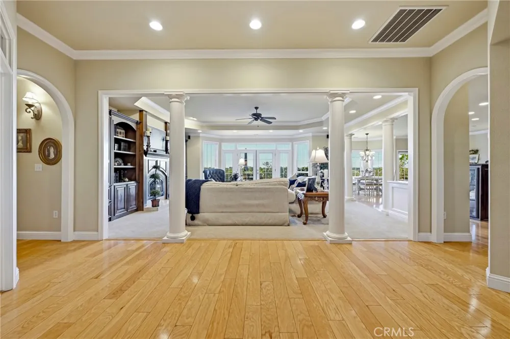 11126 Livingston Cressey Road Livingston, CA 95334