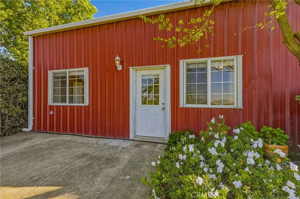11126 Livingston Cressey Road Livingston, CA 95334