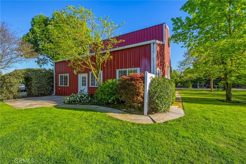 11126 Livingston Cressey Road Livingston, CA 95334