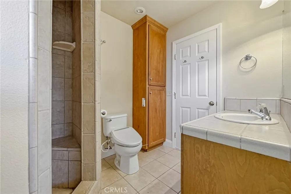 11126 Livingston Cressey Road Livingston, CA 95334