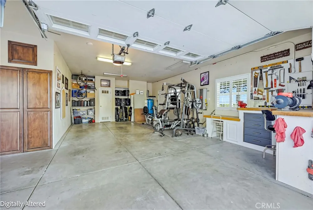 11126 Livingston Cressey Road Livingston, CA 95334