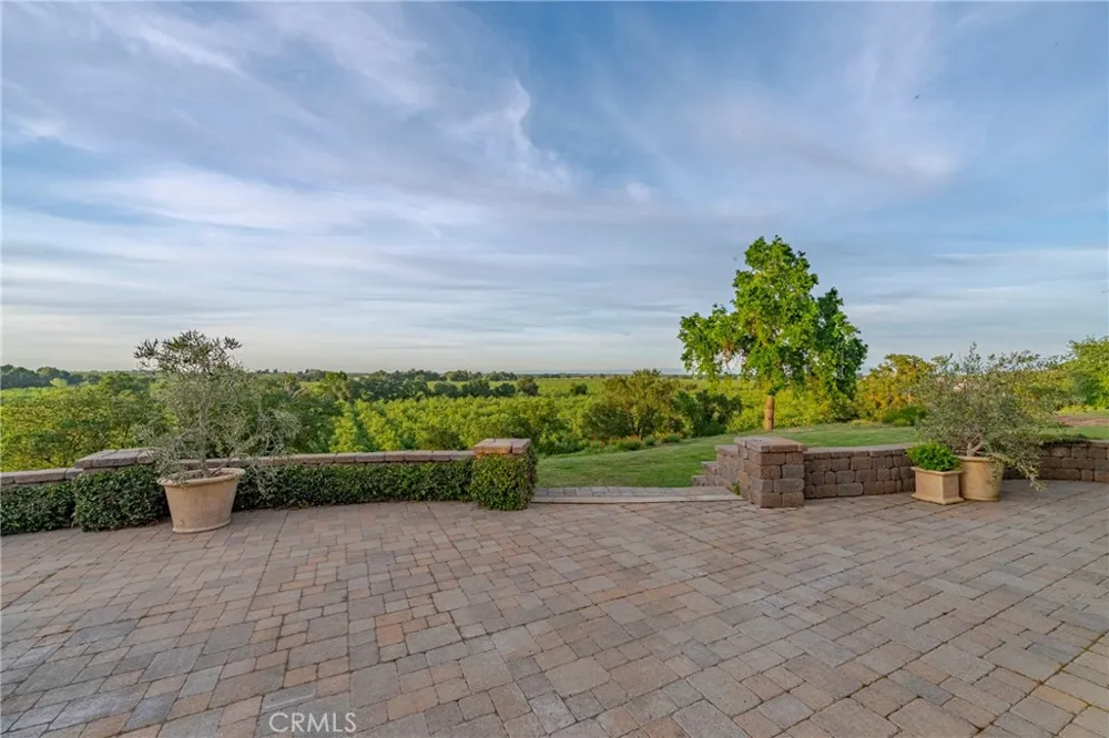 11126 Livingston Cressey Road Livingston, CA 95334