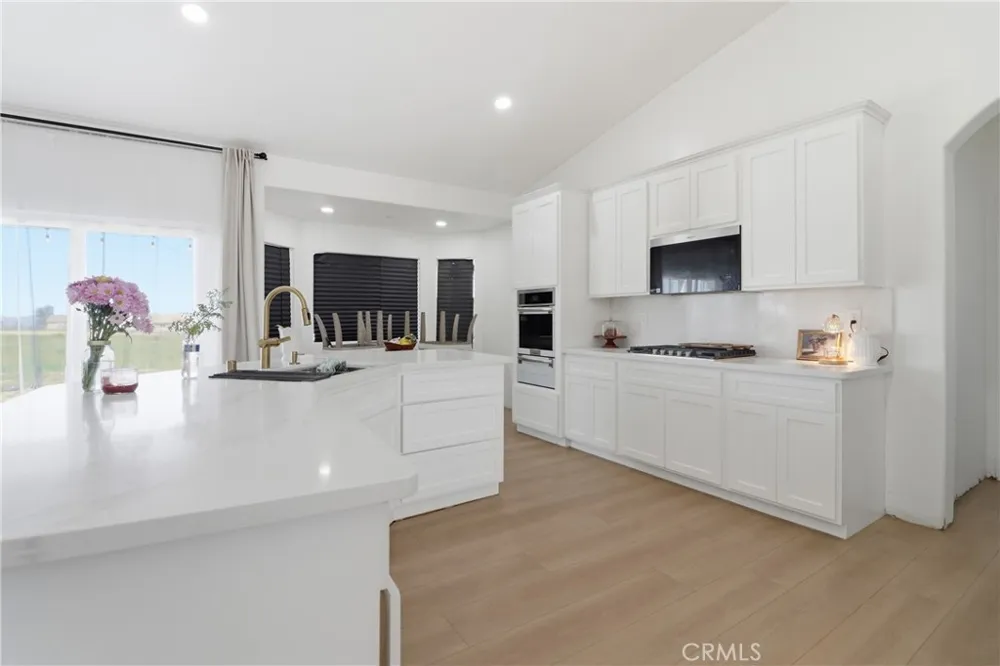 7576 Sunset Phelan, CA 92371