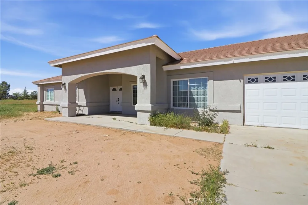 7576 Sunset Phelan, CA 92371