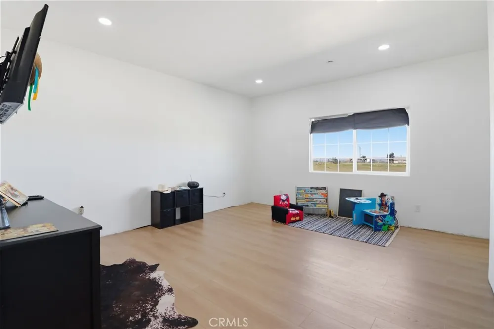7576 Sunset Phelan, CA 92371