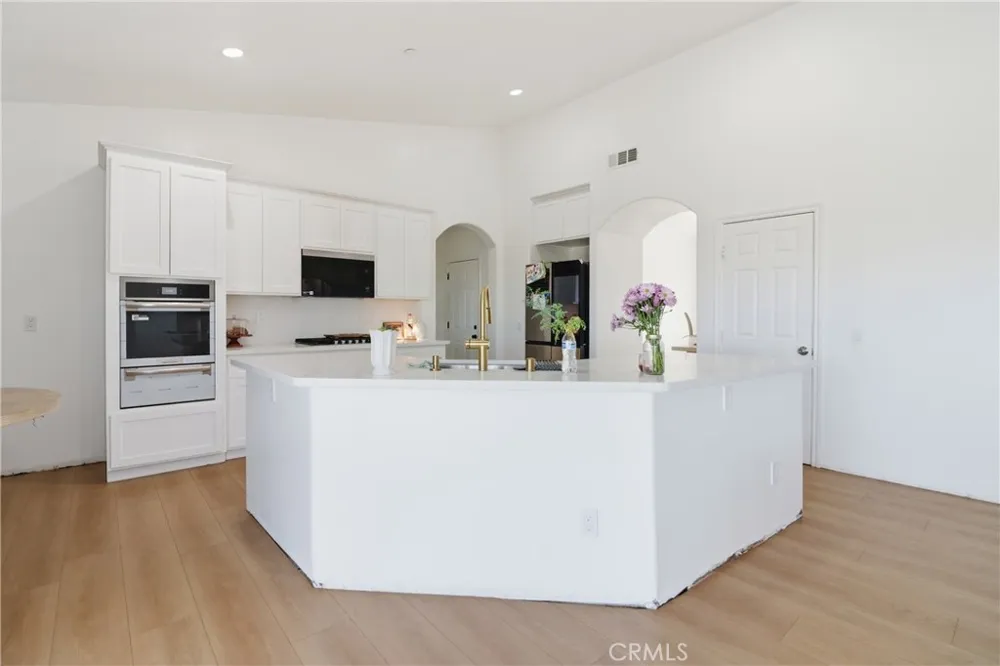 7576 Sunset Phelan, CA 92371