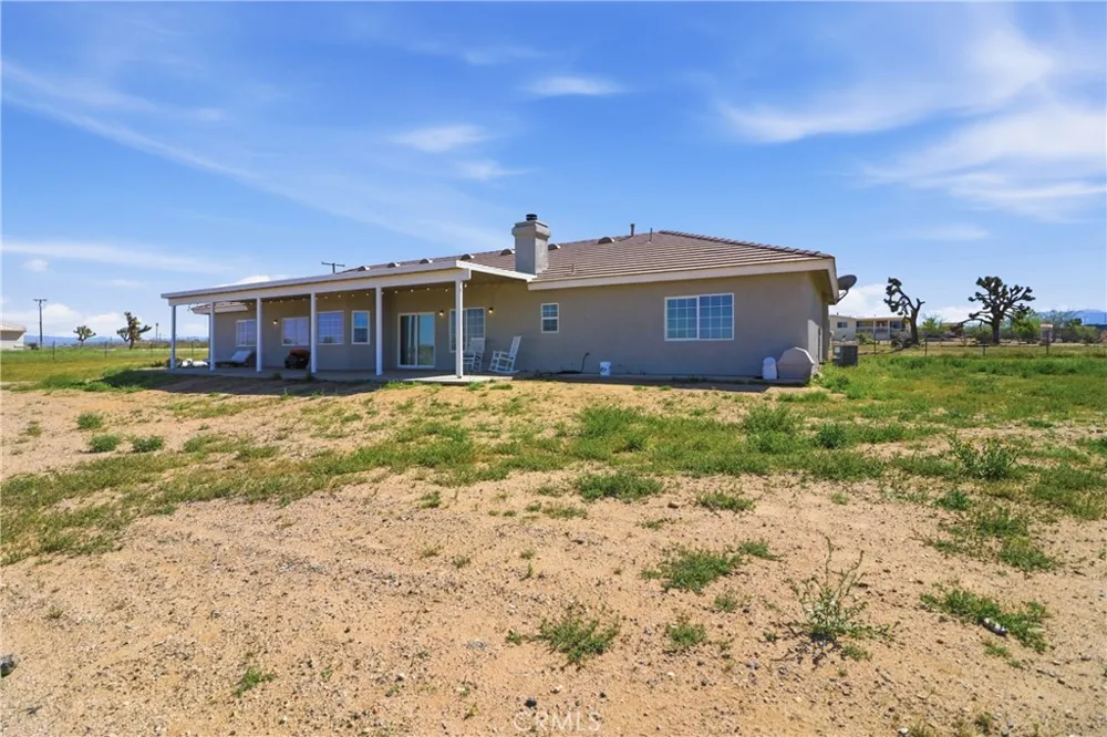7576 Sunset Phelan, CA 92371