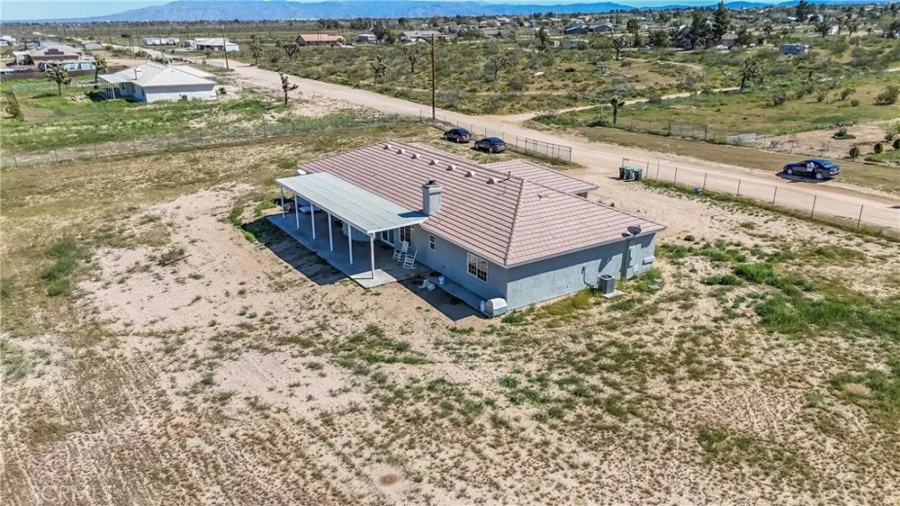 7576 Sunset Phelan, CA 92371