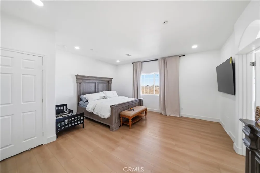 7576 Sunset Phelan, CA 92371