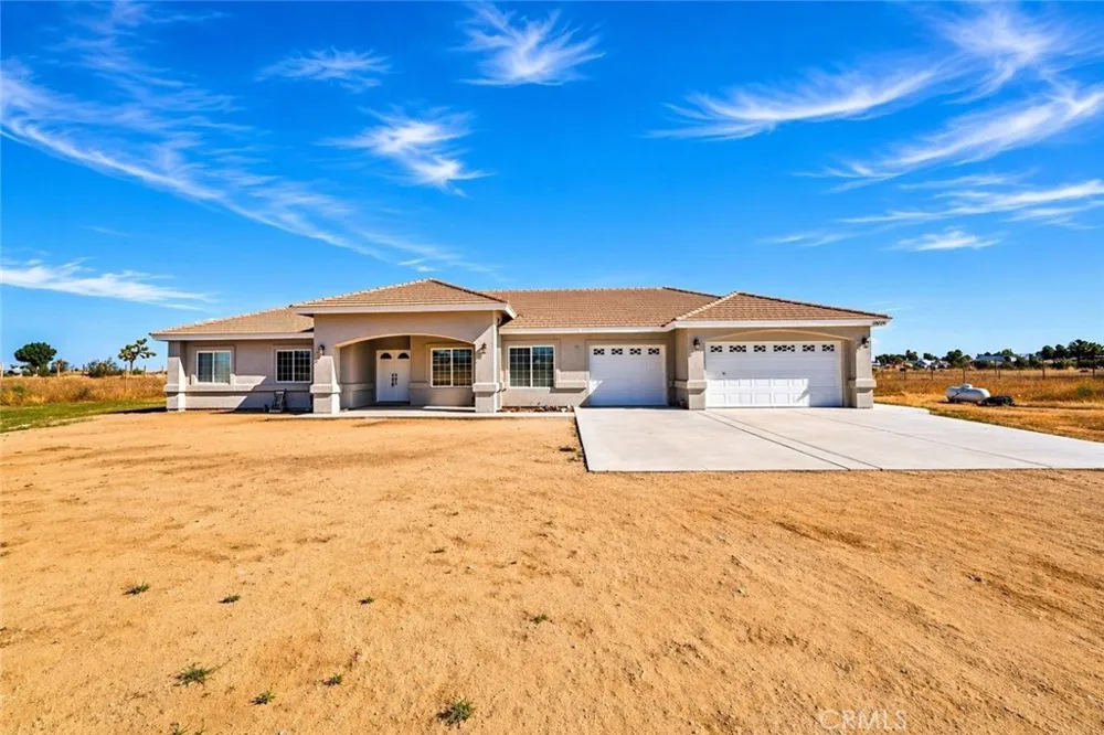 7576 Sunset Phelan, CA 92371
