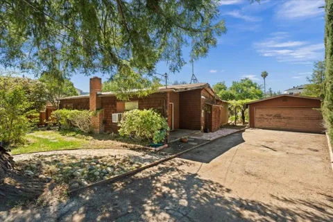 16001 Stephenie Lane