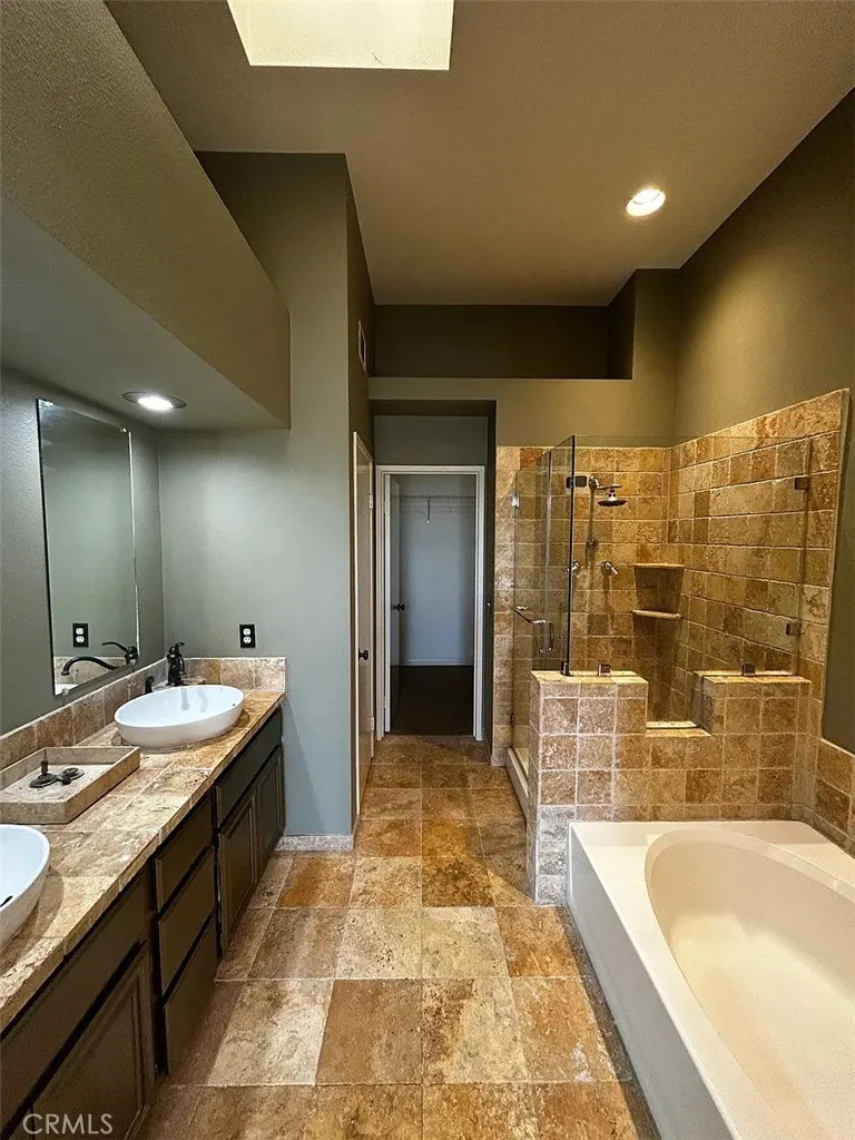 2230 Indigo Hills Drive #3 Corona, CA 92879
