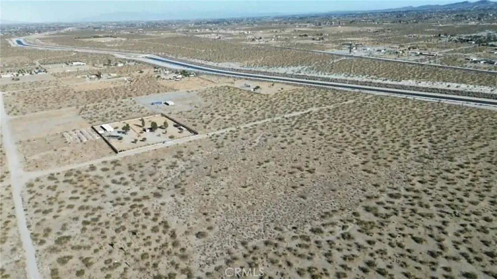 2025 Dos Palmas Phelan, CA 92371