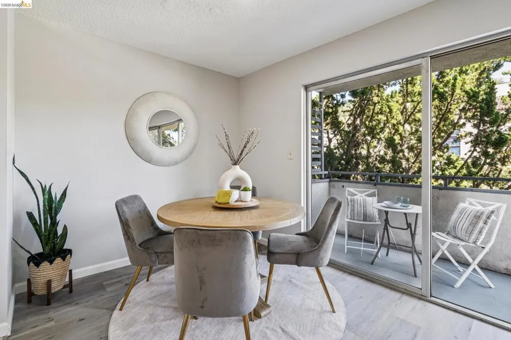2614 Warring St #6 Berkeley, CA 94704