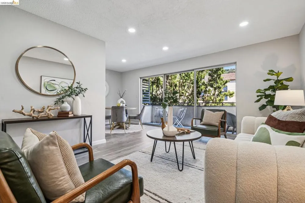 2614 Warring St #6 Berkeley, CA 94704