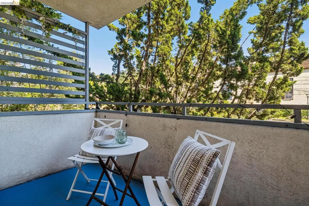 2614 Warring St #6 Berkeley, CA 94704
