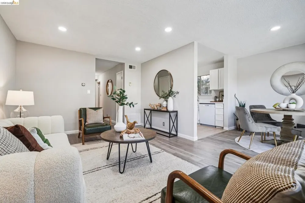 2614 Warring St #6 Berkeley, CA 94704