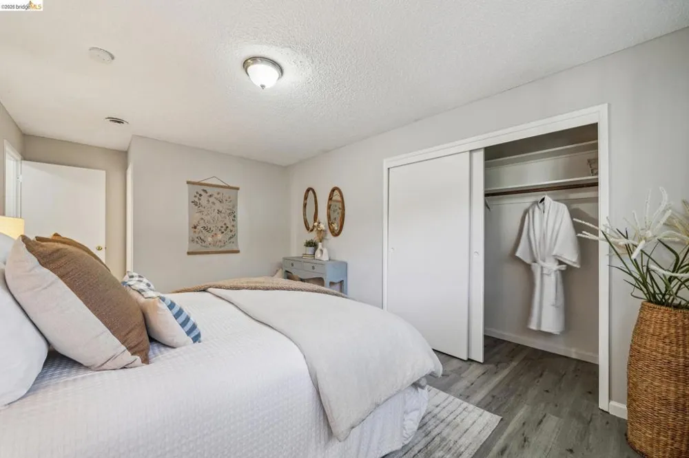 2614 Warring St #6 Berkeley, CA 94704