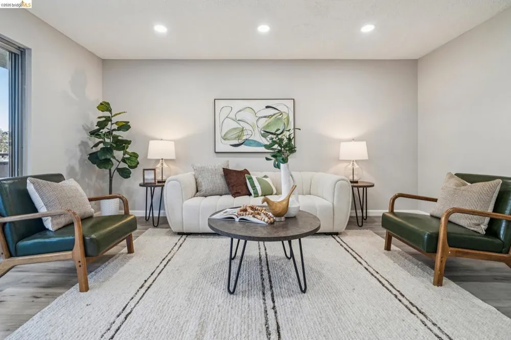 2614 Warring St #6 Berkeley, CA 94704