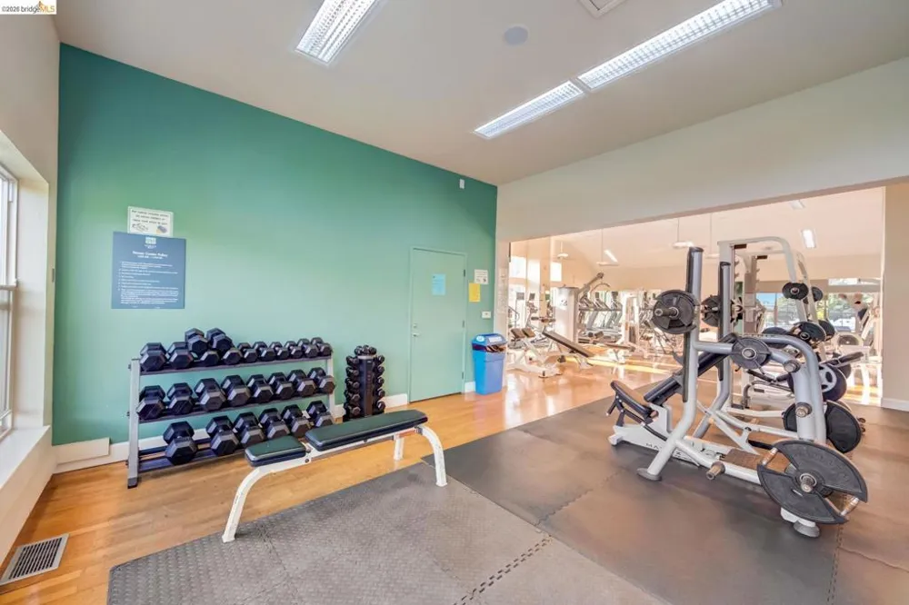91 Marina Lakes Dr Richmond, CA 94804