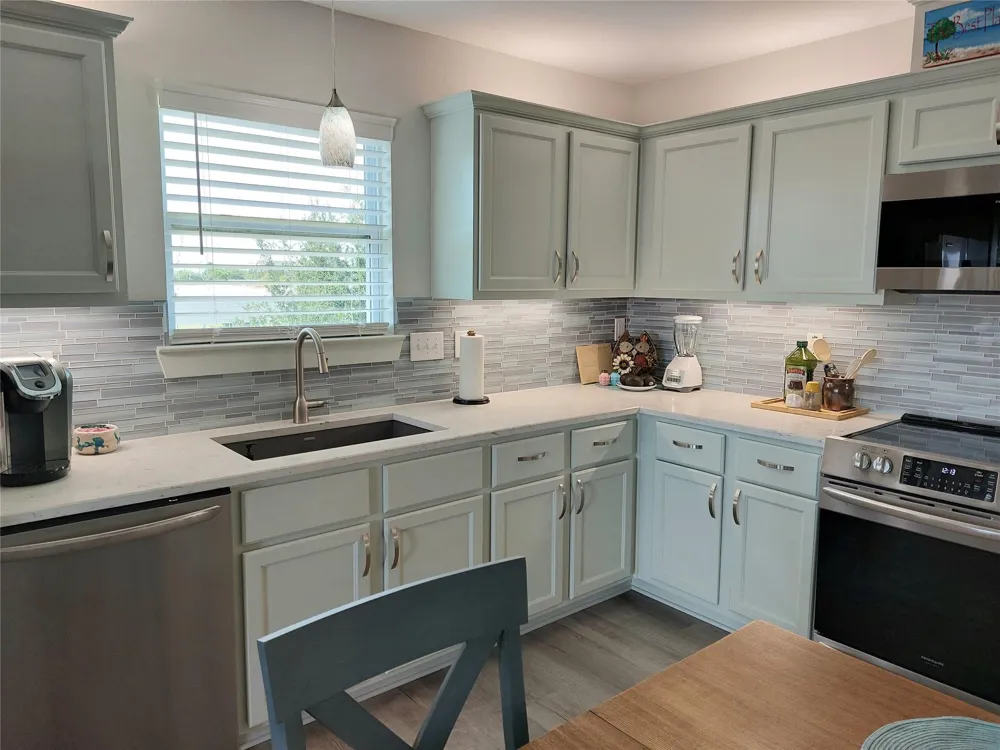 805 Nelson Avenue Port Bolivar, TX 77650