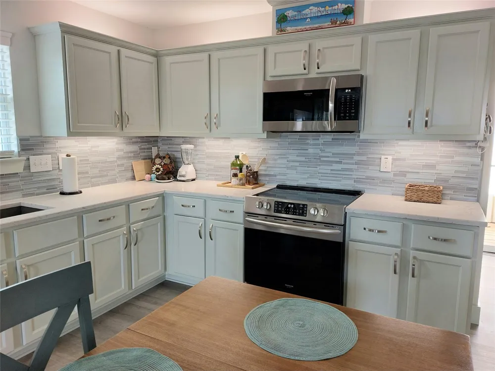 805 Nelson Avenue Port Bolivar, TX 77650