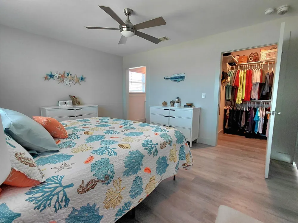 805 Nelson Avenue Port Bolivar, TX 77650