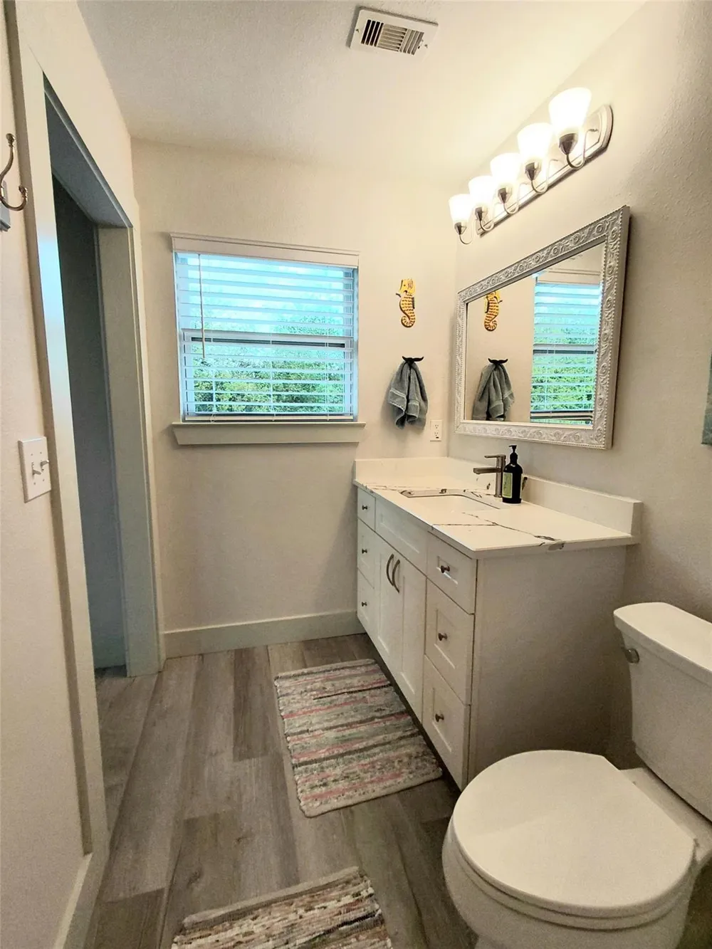 805 Nelson Avenue Port Bolivar, TX 77650