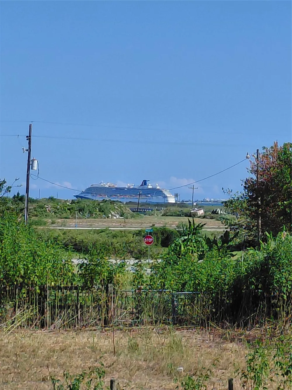 805 Nelson Avenue Port Bolivar, TX 77650