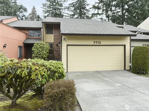 7713 Zircon Drive SW