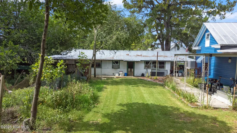 104 Trent Street Trenton, NC 28585