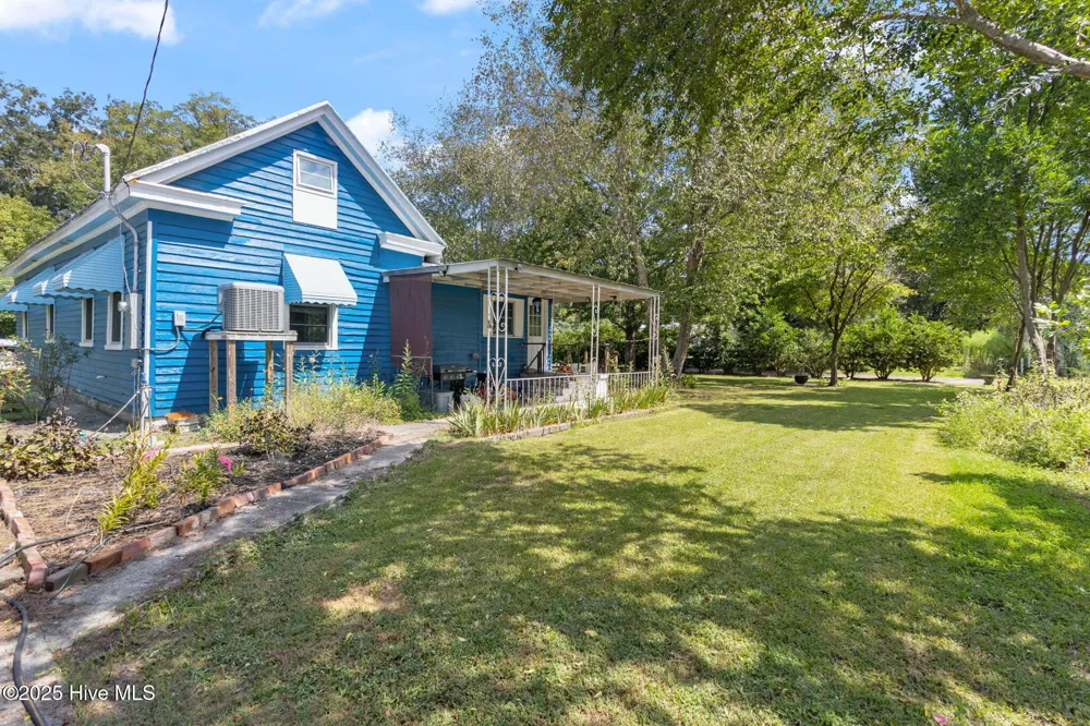 104 Trent Street Trenton, NC 28585